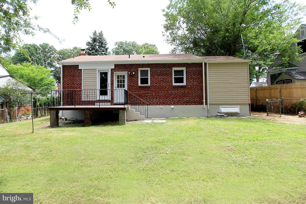 1515 Gridley Lane Silver Spring, MD 20902 - Photo 26 of 28 Exterior (Rear)