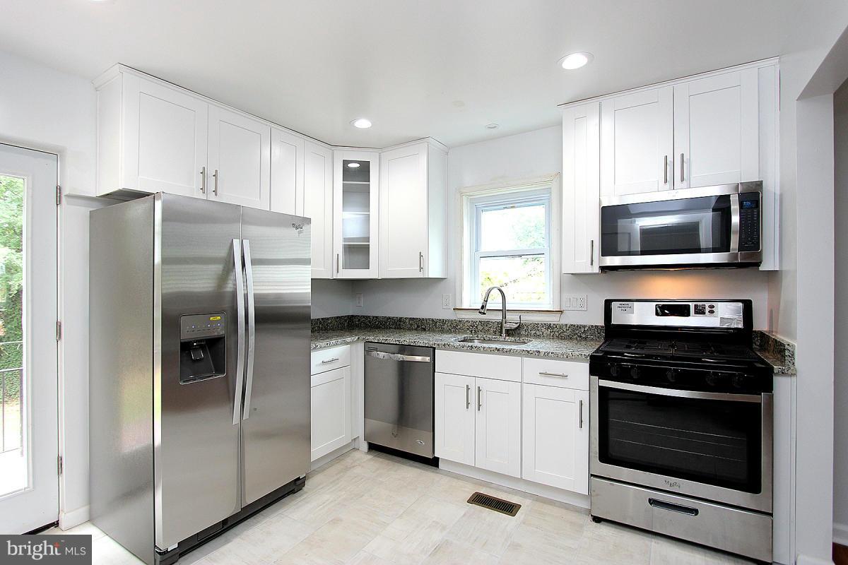 1515 Gridley Lane Silver Spring, MD 20902 - Photo 8 of 28 Kitchen