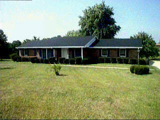 2833 New London Road Hamilton, OH 45013 - Photo 1 of 1