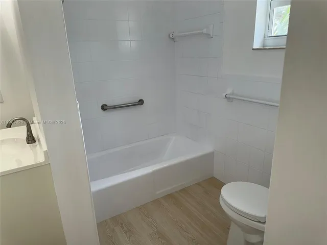 $3,100 | 431 Tamiami Boulevard, Miami, FL 33144