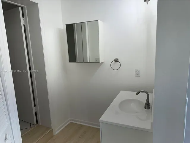 $3,100 | 431 Tamiami Boulevard, Miami, FL 33144