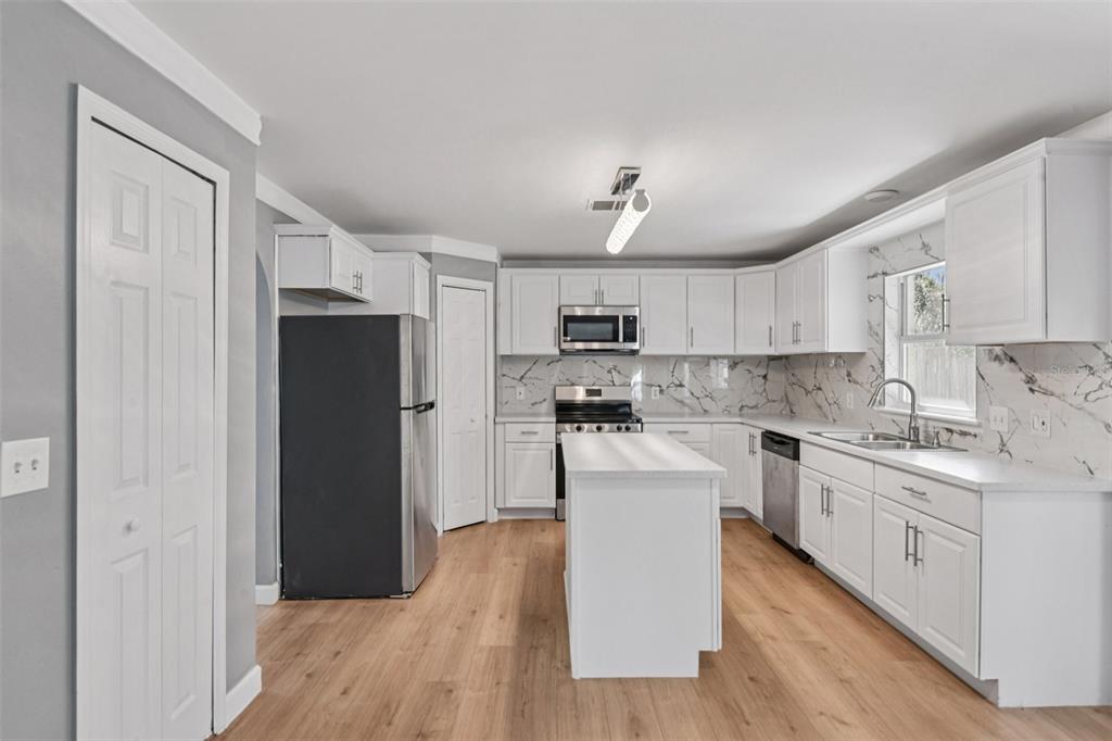 5410 Treig Lane Wesley Chapel, FL 33545 - Photo 8 of 36