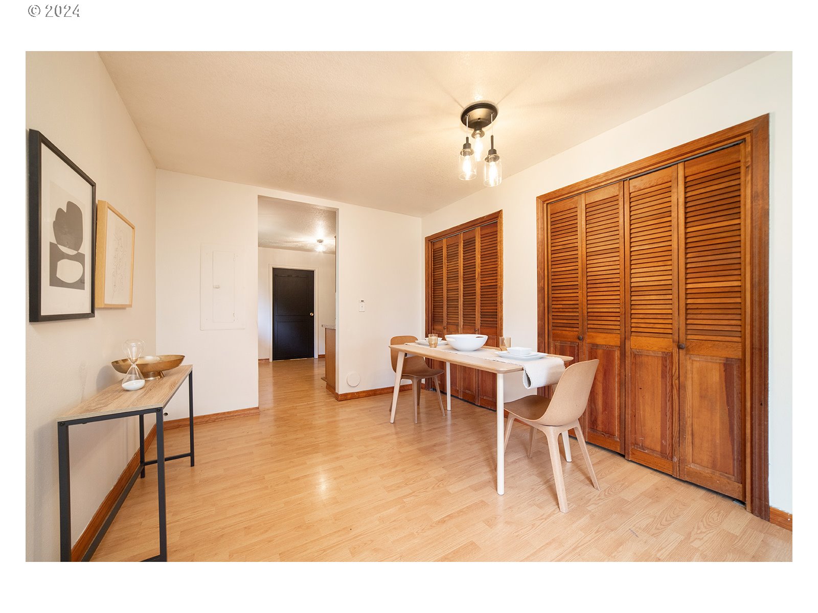 8767 Northwest Springville Road Portland, OR 97231 - Photo 6 of 47 a dining room with furniture and window