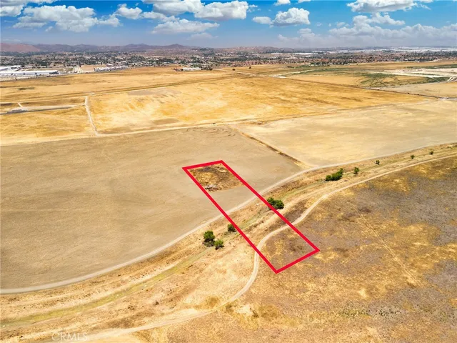 $379,900 | 27200 San Jacinto Avenue, Perris, CA 92571