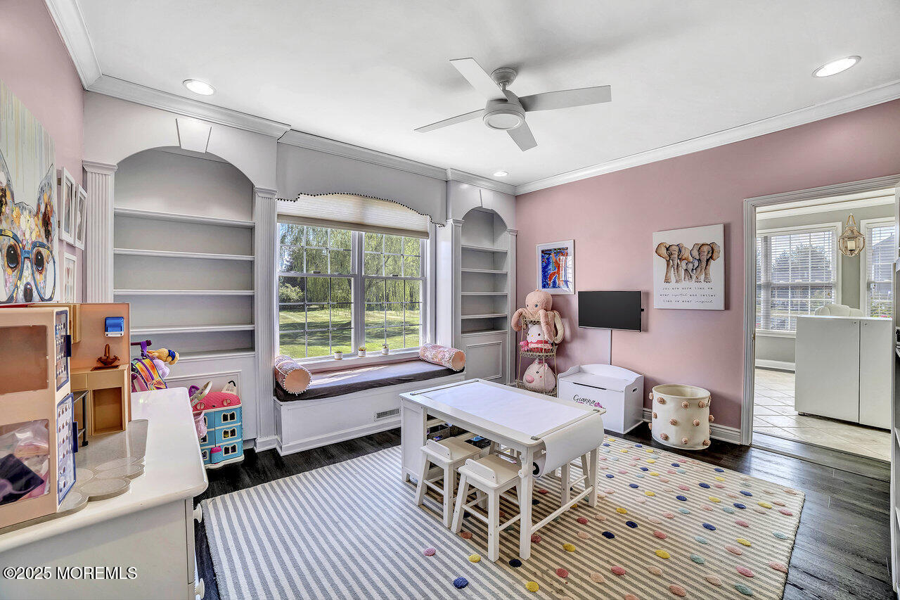 11 Victoria Court Cream Ridge, NJ 08514 - Photo 18 of 67 a living room with furniture and a window