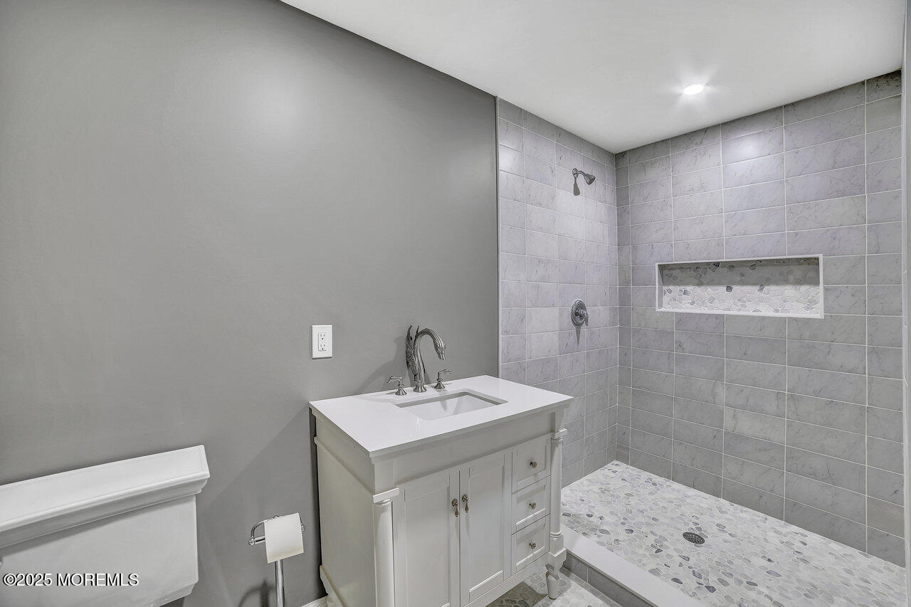 11 Victoria Court Cream Ridge, NJ 08514 - Photo 51 of 67 044_05a2487_328