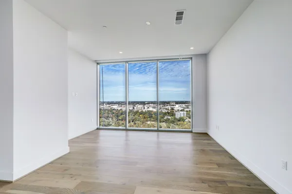 $13,000 | 1711 Allen Parkway, Unit 2001, Houston, TX 77019
