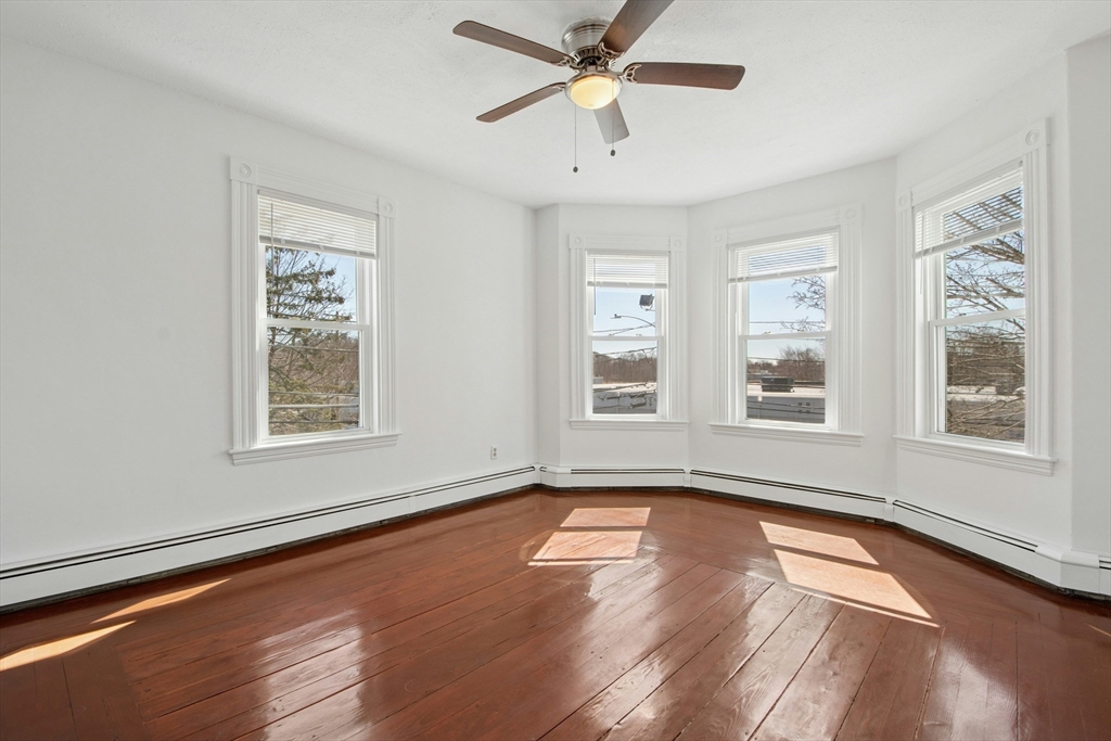 78 Grove Street, Unit 2 Gloucester, MA 01930 - Photo 4 of 23