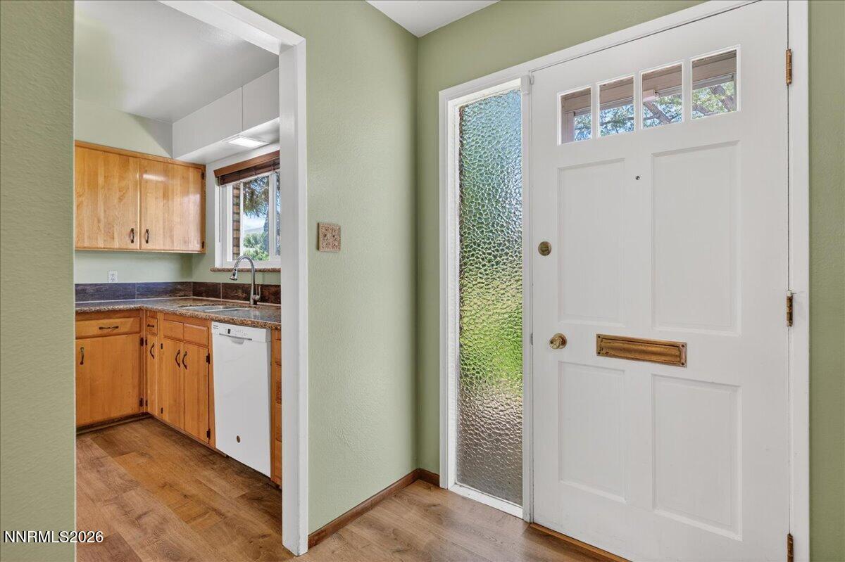 106 Smithridge Park Reno, NV 89502 - Photo 7 of 24 07-DSC_9163