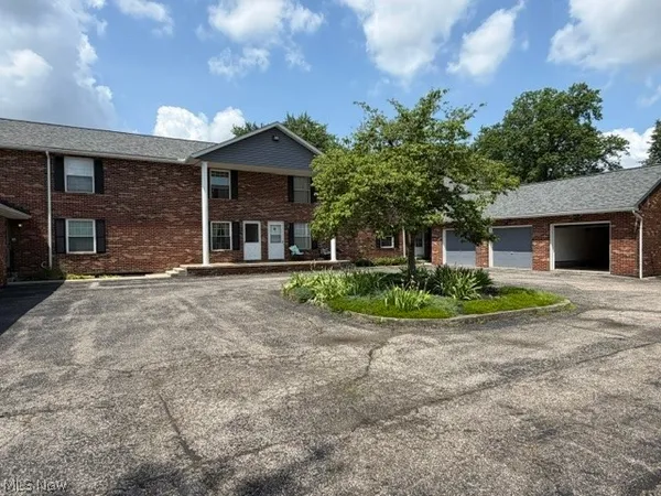 $185,000 | 533 Valley Drive, Unit B5, Medina, OH 44256