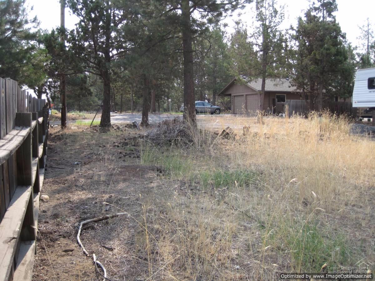 20761 Southeast Reed Market Road Bend, OR 97702 - Photo 9 of 16 Additional Photo
