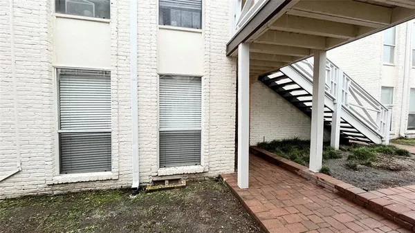 $1,899 | 5925 East University Boulevard, Unit 132, Dallas, TX 75206