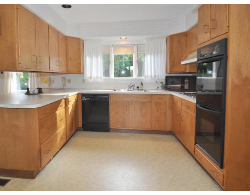 57 Red Gate Road Cumberland, RI 02864 - Photo 3 of 16