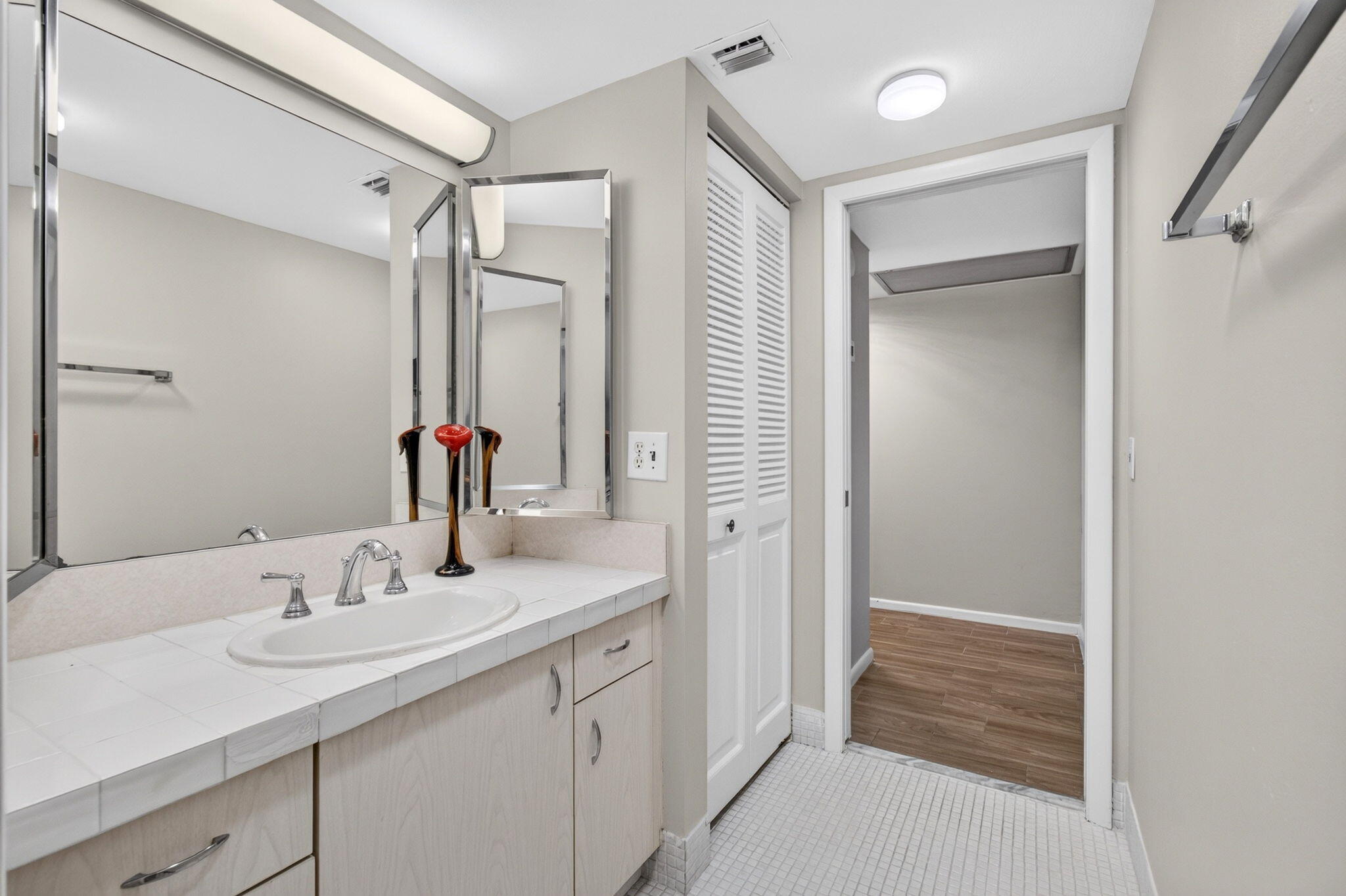 3030 Wolverton East Boca Raton, FL 33434 - Photo 21 of 92 31-web-or-mls-DSC_5064