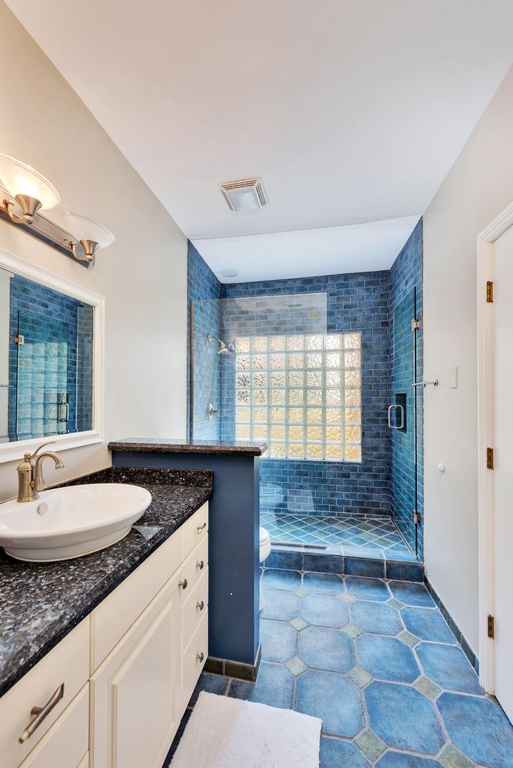 21145 Ormond Court Boca Raton, FL 33433 - Photo 29 of 80 Bathroom