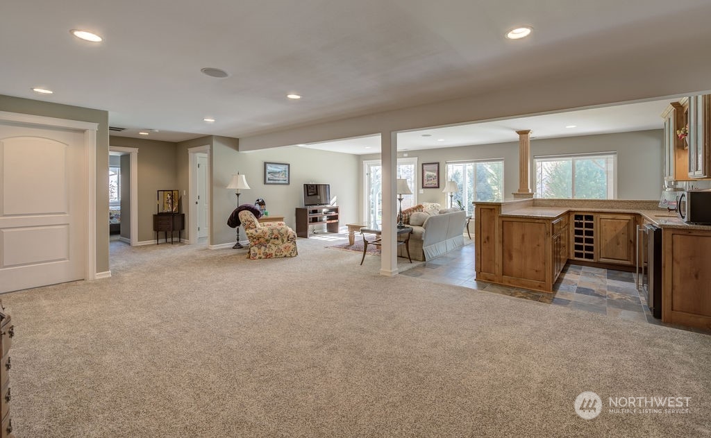 1665 Pitcher Canyon Road Wenatchee, WA 98801 - Photo 25 of 39 a living room with furniture and a large window