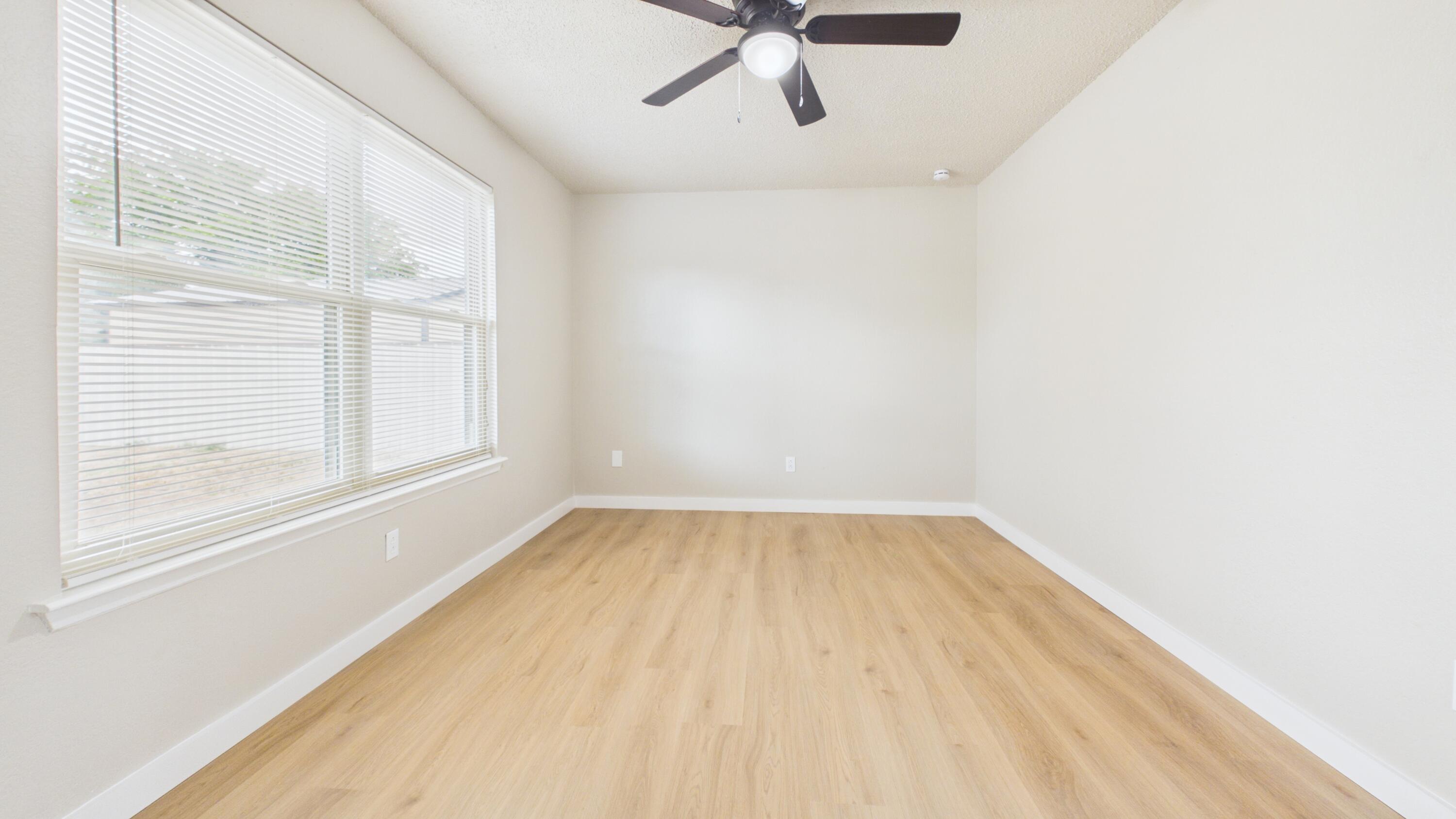 6142 37th Street Lubbock, TX 79407 - Photo 12 of 18 CAM06379G6-PR0035-STILL031
