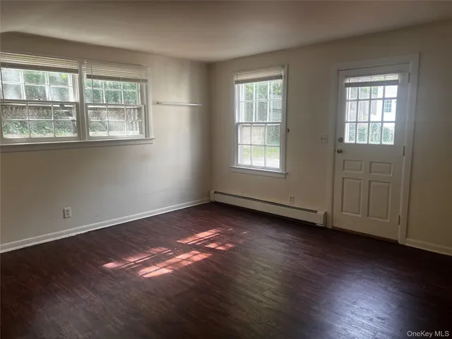 $1,700 | 14 Oyster Bay Road, Locust Valley, NY 11560