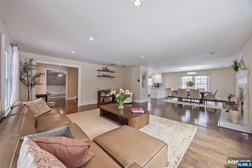 202 Chestnut Ridge Road Saddle River, NJ 07458 - Photo 11 of 50