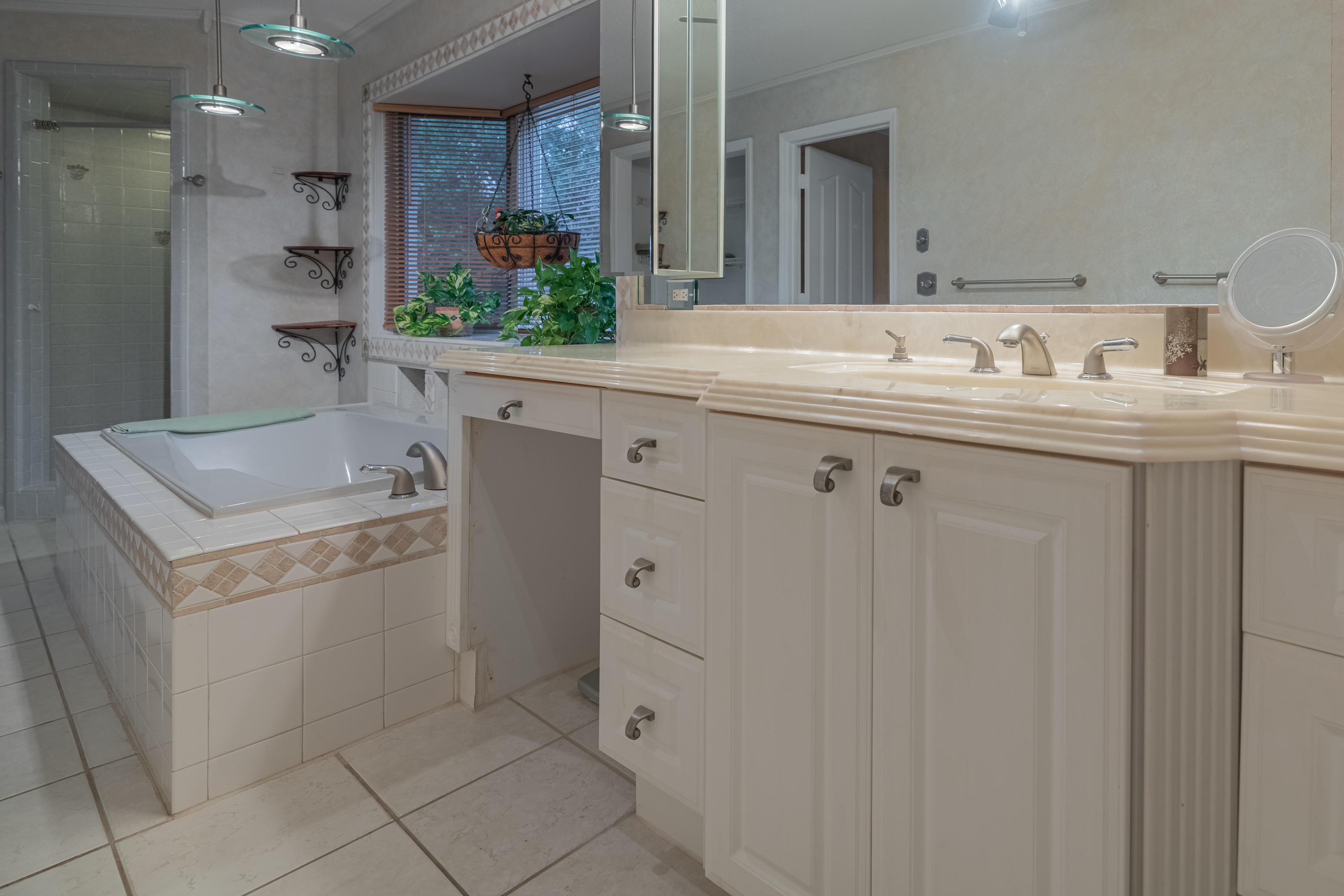 10704 Leeds Gate Road Savannah, GA 31406 - Photo 21 of 35 Bathroom