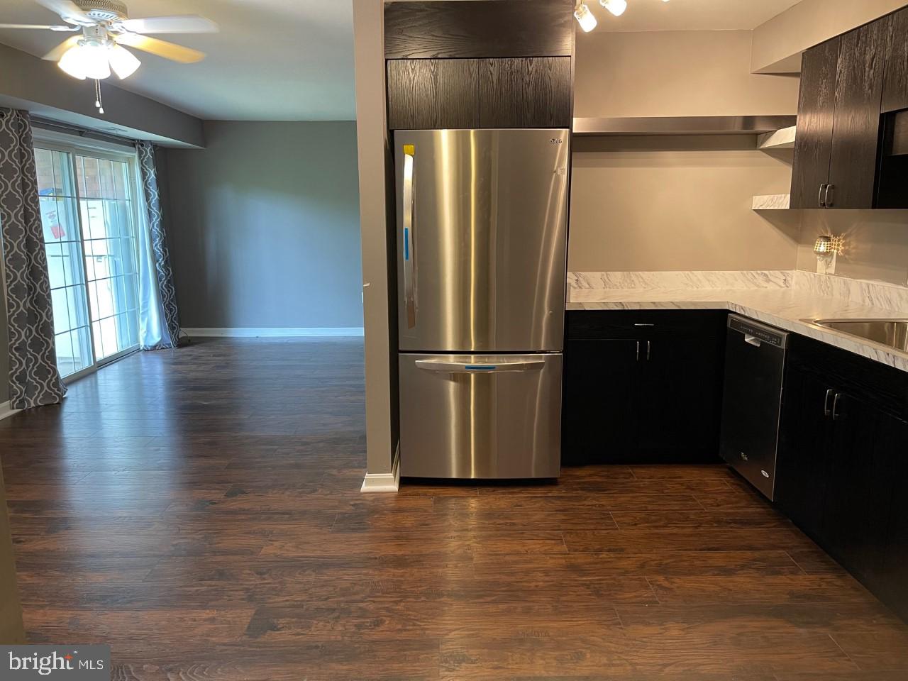 635 Waterloo Road, Unit 212 Warrenton, VA 20186 - Photo 4 of 9 Gallery Image 4