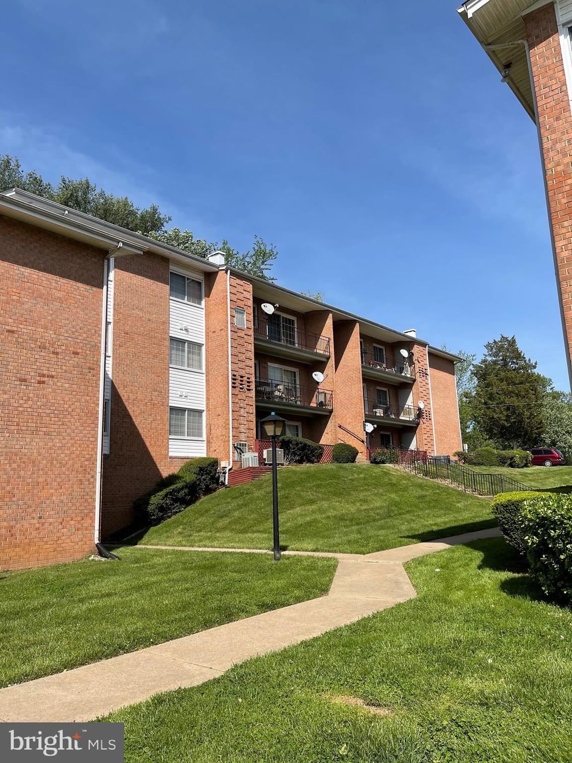 635 Waterloo Road, Unit 212 Warrenton, VA 20186 - Photo 9 of 9 Gallery Image 9
