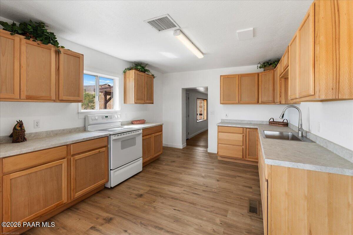 3125 Big Chino Road Paulden, AZ 86334 - Photo 13 of 86 07-Kitchen