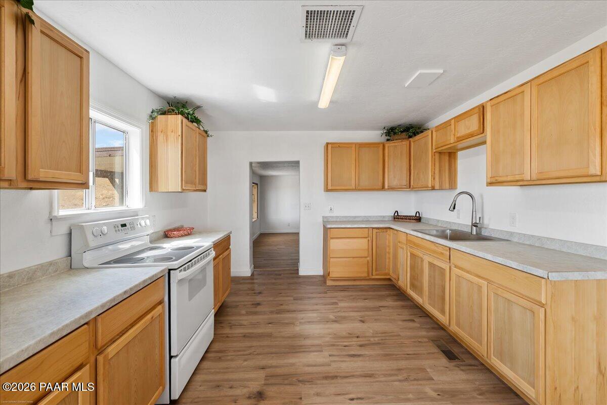 3125 Big Chino Road Paulden, AZ 86334 - Photo 15 of 86 08-Kitchen