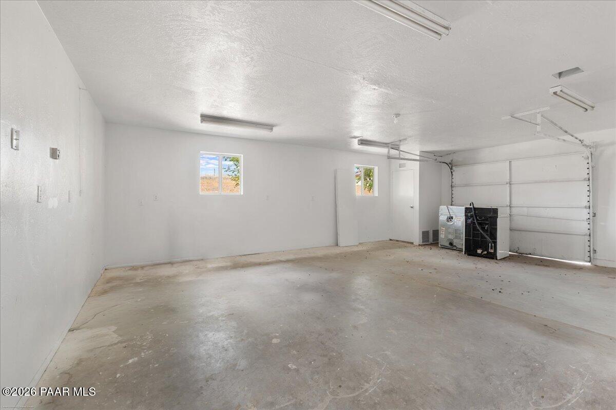 3125 Big Chino Road Paulden, AZ 86334 - Photo 57 of 86 17-Garage 1