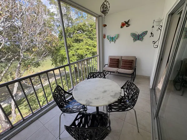 $1,650 | 1055 Country Club Drive, Unit 404, Margate, FL 33063