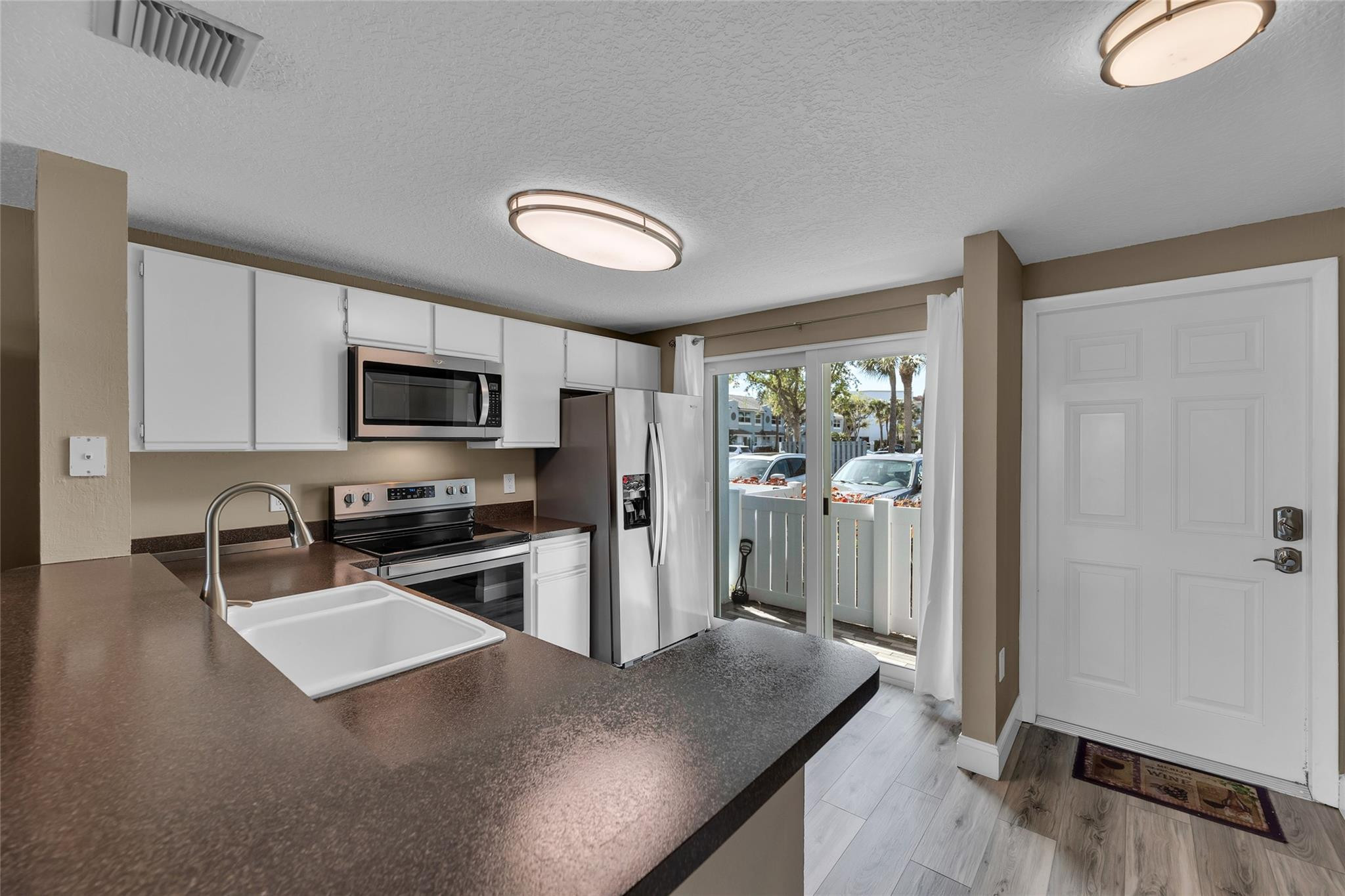 936 Jeffery Street Boca Raton, FL 33487 - Photo 14 of 60 Photo 14