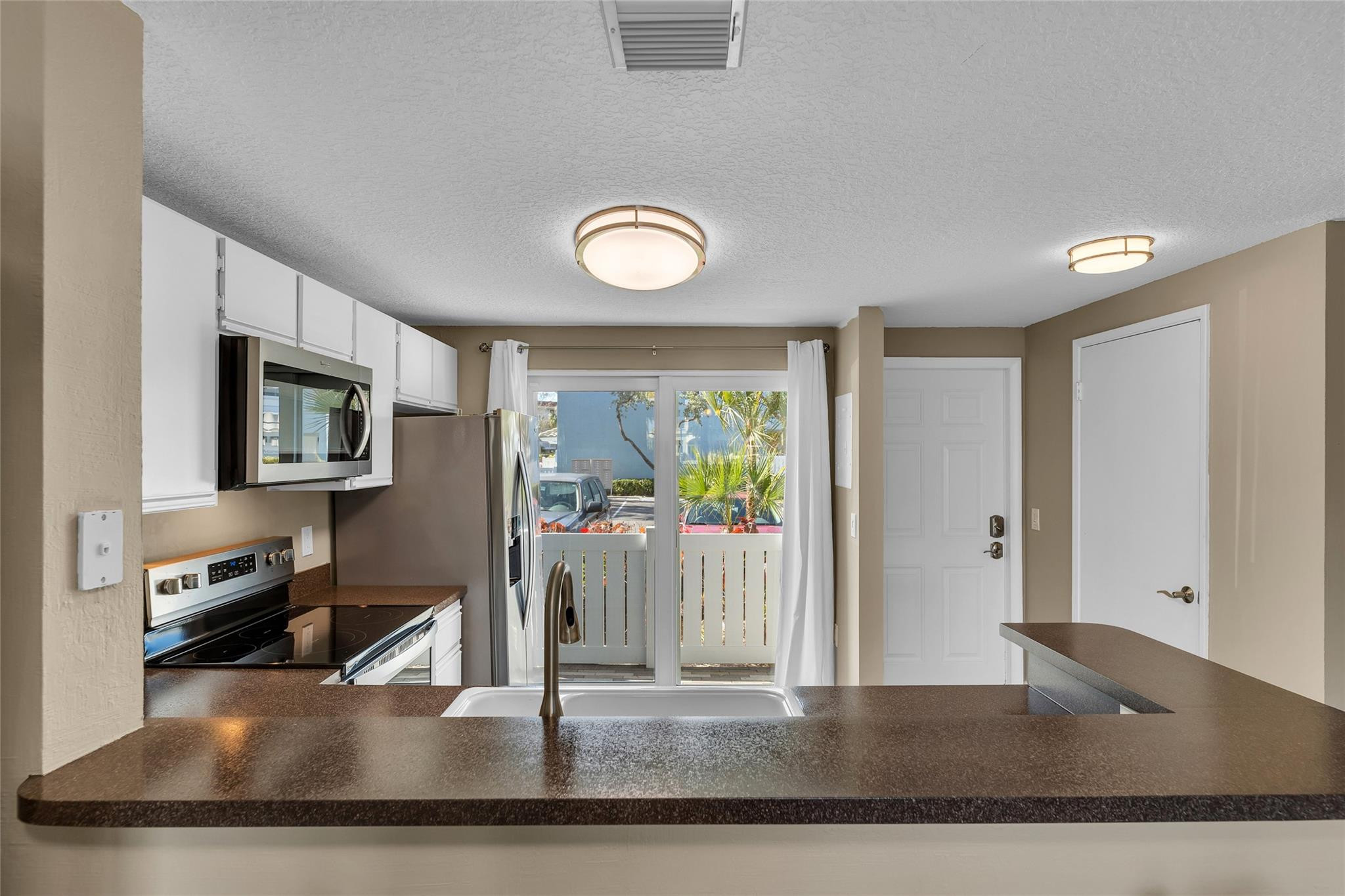 936 Jeffery Street Boca Raton, FL 33487 - Photo 15 of 60 Photo 15