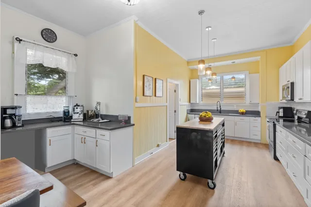 $850,000 | 95-4968 Mamalahoa Highway, Naalehu, HI 96772