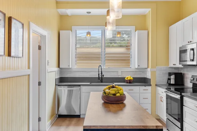 $850,000 | 95-4968 Mamalahoa Highway, Naalehu, HI 96772