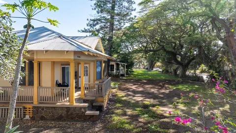 $850,000 | 95-4968 Mamalahoa Highway, Naalehu, HI 96772