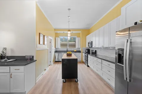 $850,000 | 95-4968 Mamalahoa Highway, Naalehu, HI 96772