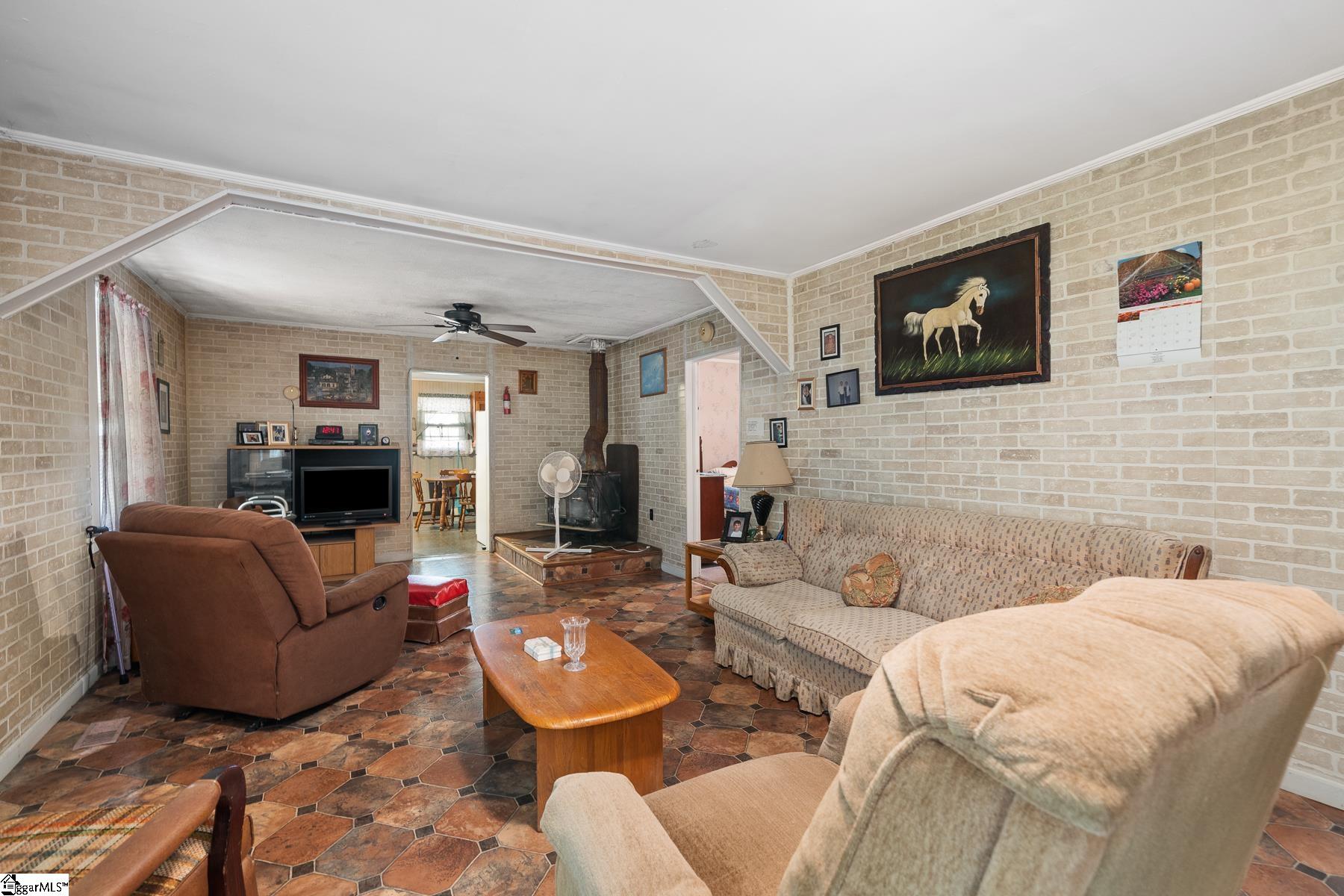 302 Woodland Road Marietta, SC 29661 - Photo 11 of 17 Gallery Image 11