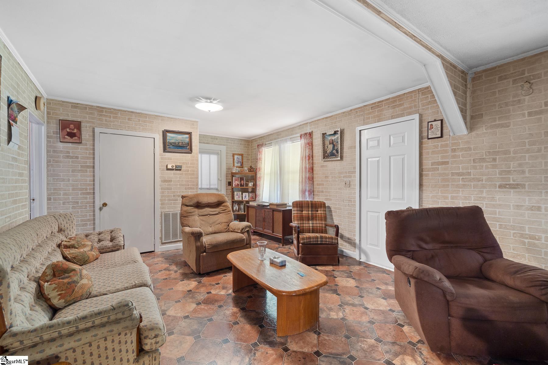 302 Woodland Road Marietta, SC 29661 - Photo 10 of 17 Gallery Image 10