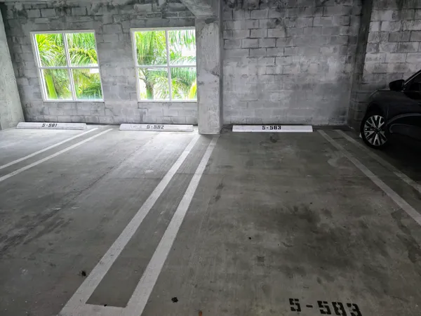 $3,000 | 700 East Boynton Beach Boulevard, Unit 612, Boynton Beach, FL 33435