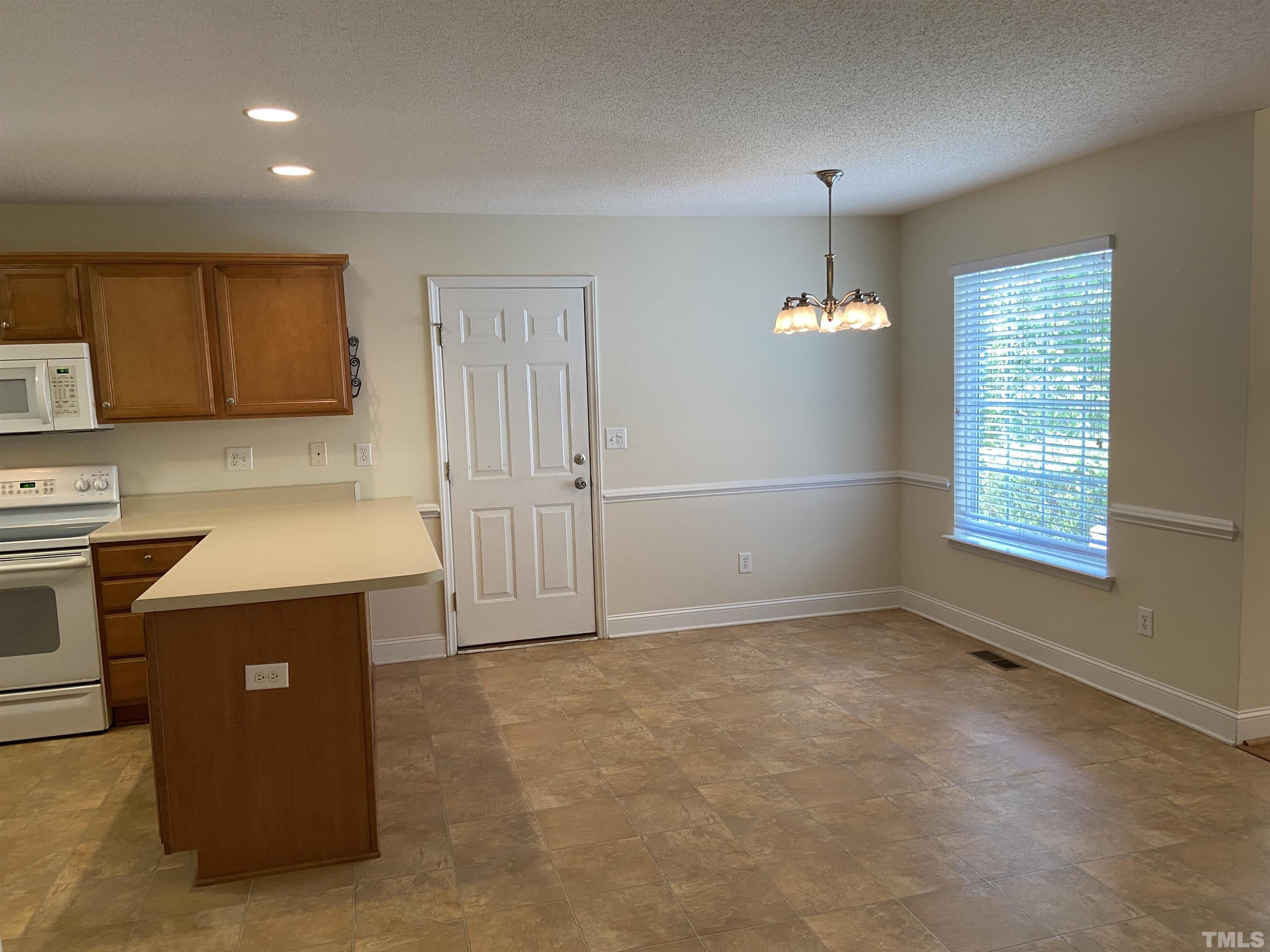 3128 Dixon Road Durham, NC 27707 - Photo 5 of 26 Gallery Image 5