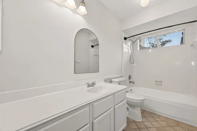 $2,050 | 2002 Foundary Drive, Katy, TX 77493