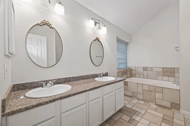 $2,050 | 2002 Foundary Drive, Katy, TX 77493