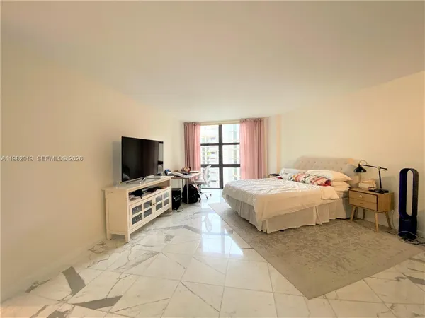 $10,000 | 1121 Crandon Boulevard, Unit F907, Key Biscayne, FL 33149