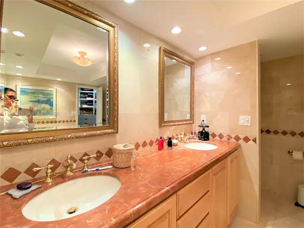 $10,000 | 1121 Crandon Boulevard, Unit F907, Key Biscayne, FL 33149