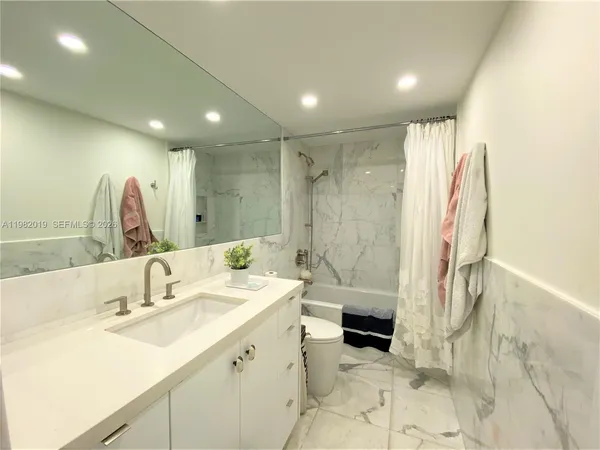 $10,000 | 1121 Crandon Boulevard, Unit F907, Key Biscayne, FL 33149