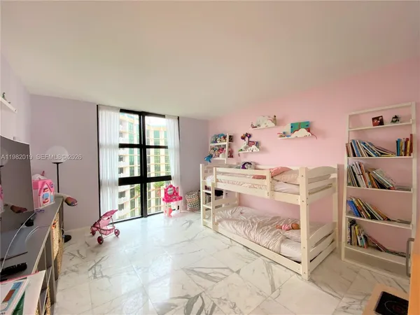$10,000 | 1121 Crandon Boulevard, Unit F907, Key Biscayne, FL 33149