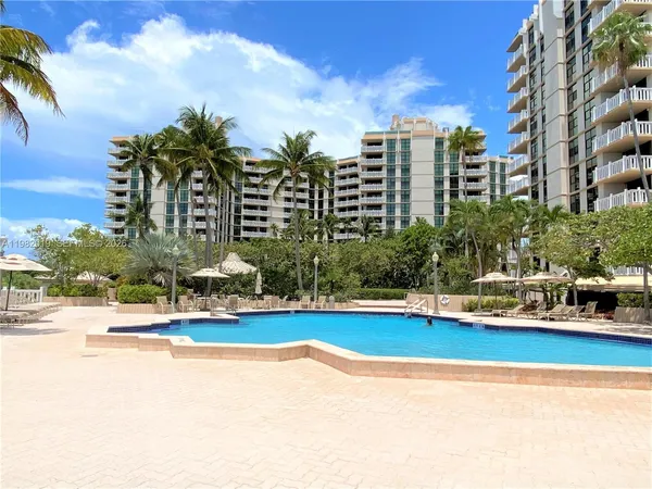 $10,000 | 1121 Crandon Boulevard, Unit F907, Key Biscayne, FL 33149