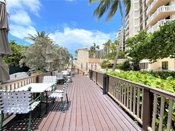 $10,000 | 1121 Crandon Boulevard, Unit F907, Key Biscayne, FL 33149