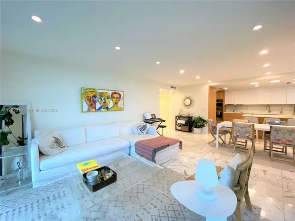 $10,000 | 1121 Crandon Boulevard, Unit F907, Key Biscayne, FL 33149