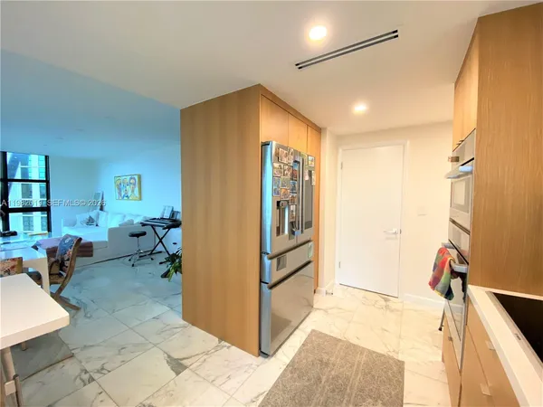 $10,000 | 1121 Crandon Boulevard, Unit F907, Key Biscayne, FL 33149